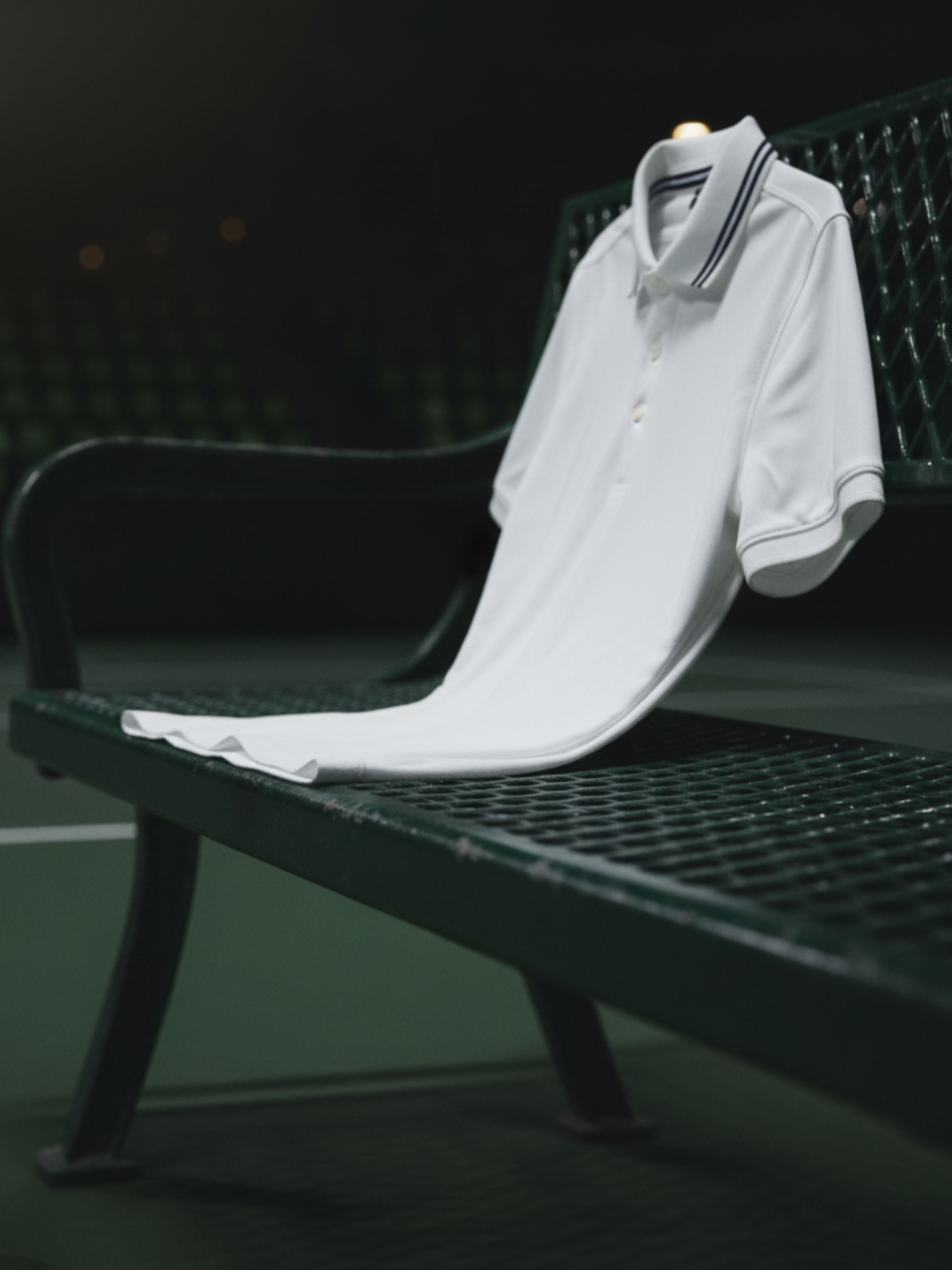 Ropa de pickleball técnica y transpirable: camisetas, pantalones y equipamiento deportivo para hombre y mujer.
