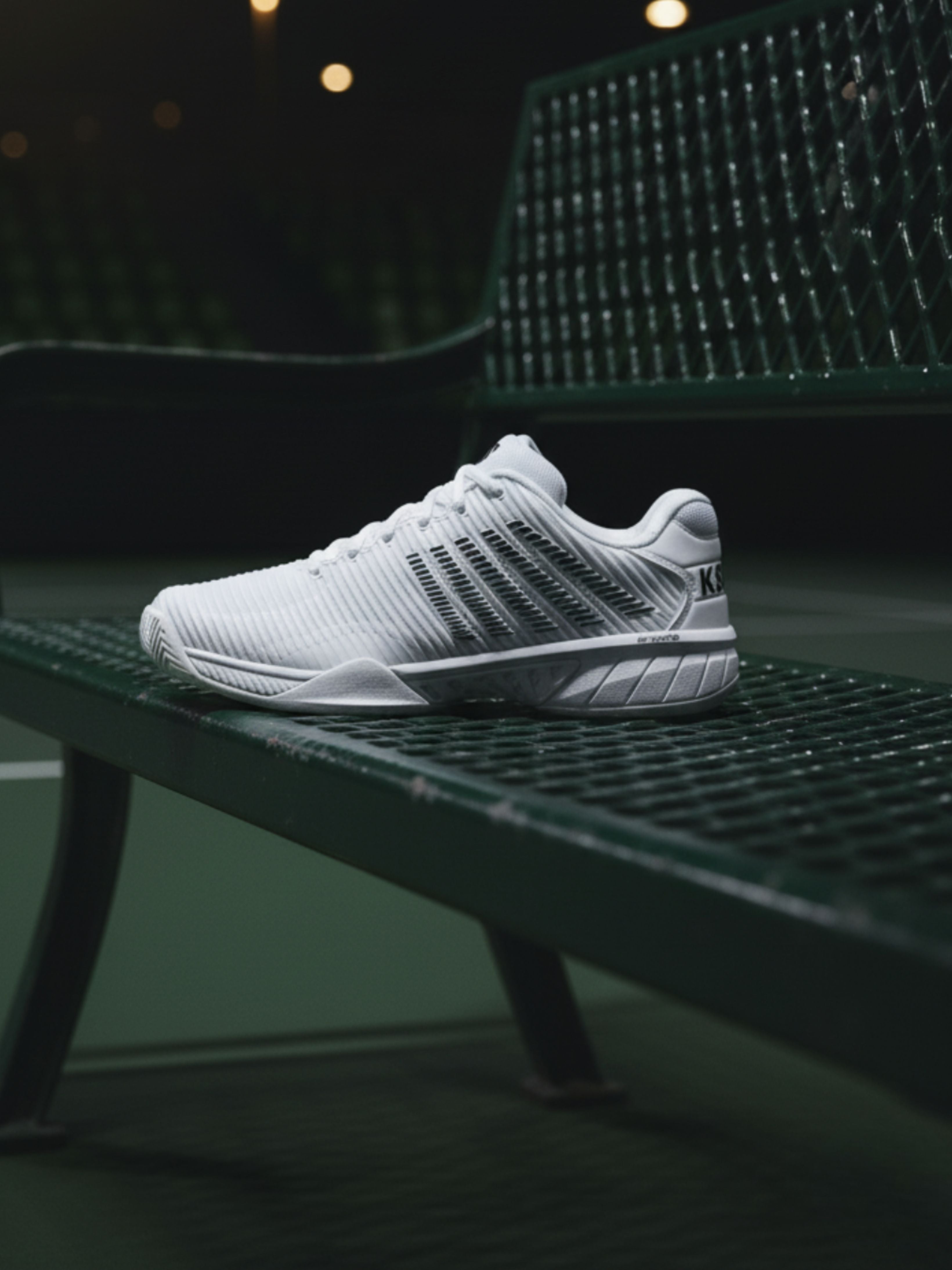Zapatillas de pickleball especialistas: calzado con suela de alta tracción y estabilidad para pistas interiores y exteriores